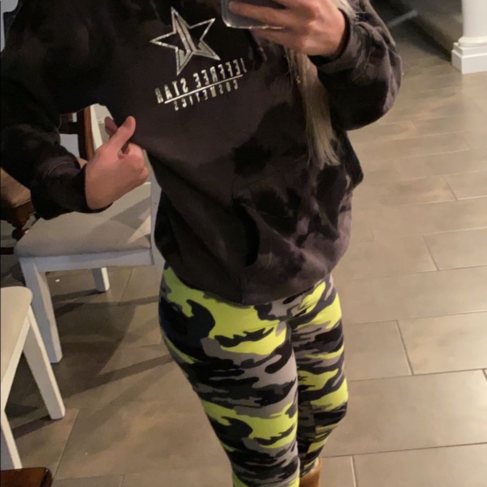 Small Discontinued Jeffree Star Onyx Hoodie Smoke